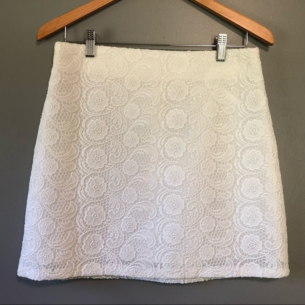 Zara Woman White Lace Mini Skirt
